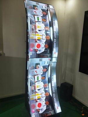Trình phát quảng cáo đứng trên sàn OLED 55 &quot;1920x1080 400cd / m2