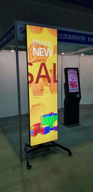 Màn hình LCD kéo dài 86 inch với hệ điều hành Android và Màn hình cảm ứng hồng ngoại để lắp đặt dọc