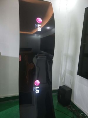 Độ dày 3mm Màn hình OLED đặt sàn 400cd / m2 1920x1080