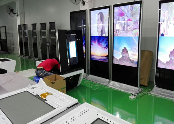 Màn hình LCD Digital Signage đứng trên sàn Android 7.1 os 43 inch Quảng cáo WiFi FCC